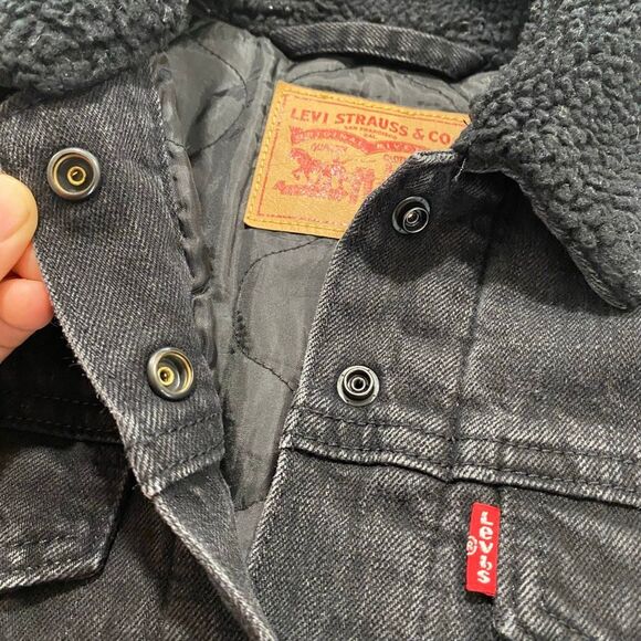 Levi’s Sherpa Collar Denim Jacket Men’s Large Black Trucker Jacket Lined Warm - Picture 9 of 9